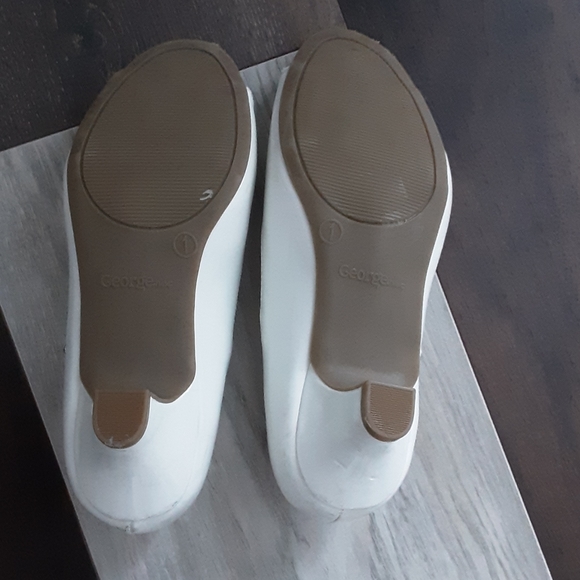 High heels - Picture 4 of 4